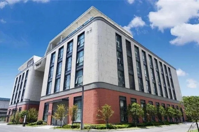 宠物行业新动态 艾澌克自有工厂投产与德国DTC品牌投资进展